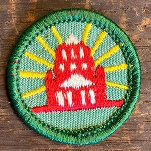 Vintage 1964 Girl Scouts Badge - Round 1.5”